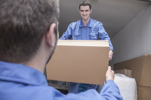 Professional packing and unpacking services in Hammersmith for home moves