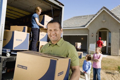 Professional loading support for a Hammersmith move with a van